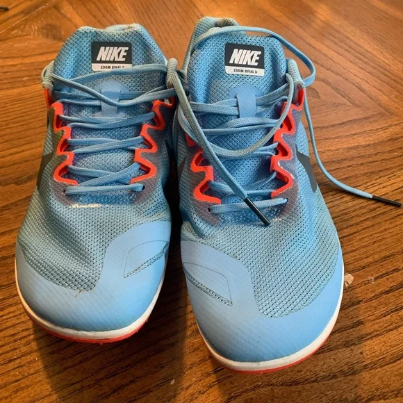 Nike Track Spikes - Picture 1 of 6